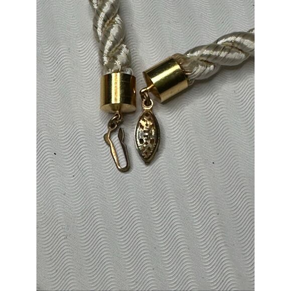 Fashion Real Shell Pendant Twisted Rope Necklace - Picture 3 of 7